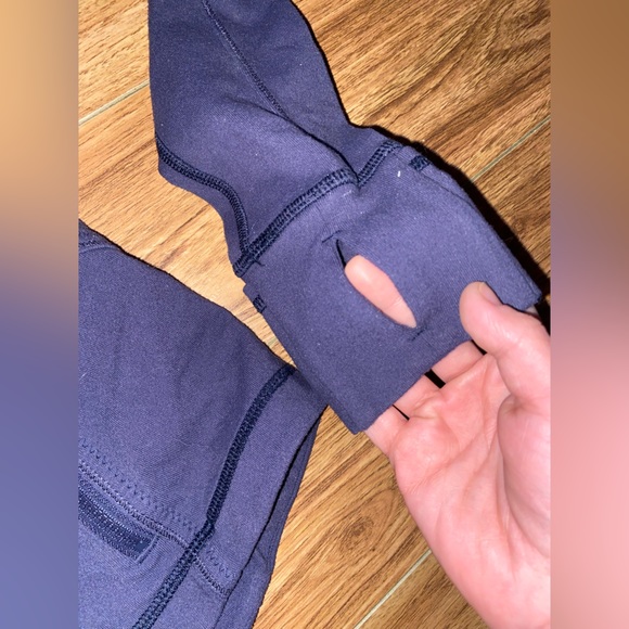 lululemon zipup - Picture 5 of 7